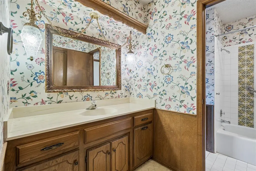 Photo 19 — 4032 Thunderbird Drive, Oklahoma City, OK 73120