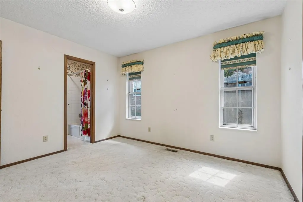 Photo 20 — 4032 Thunderbird Drive, Oklahoma City, OK 73120