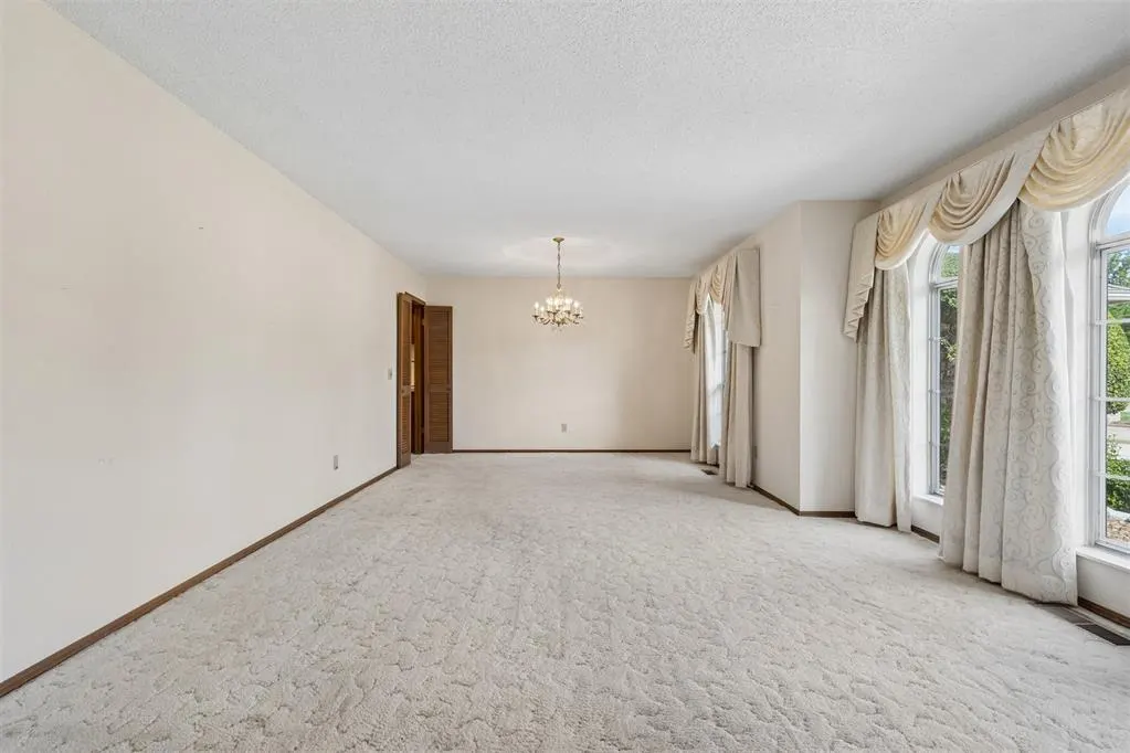 Photo 23 — 4032 Thunderbird Drive, Oklahoma City, OK 73120