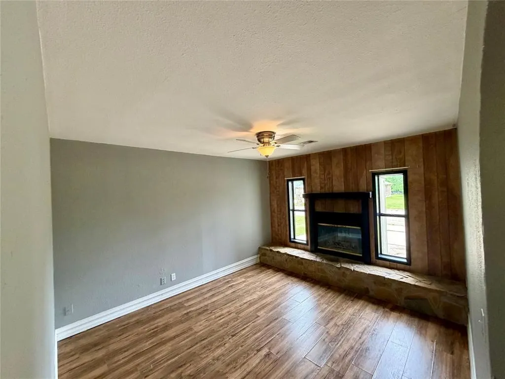 Photo 4 — 719 Geronimo, Pauls Valley, OK 73075