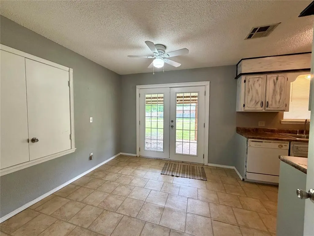 Photo 10 — 719 Geronimo, Pauls Valley, OK 73075