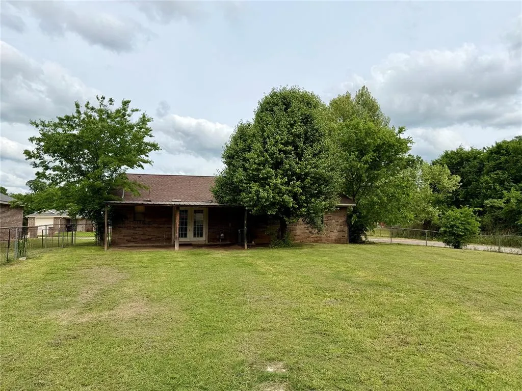 Photo 18 — 719 Geronimo, Pauls Valley, OK 73075