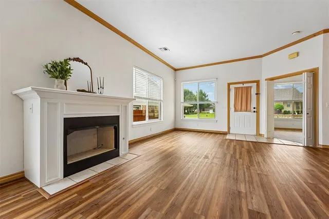 Photo 6 — 9420 Lansbrook Lane, Oklahoma City, OK 73162