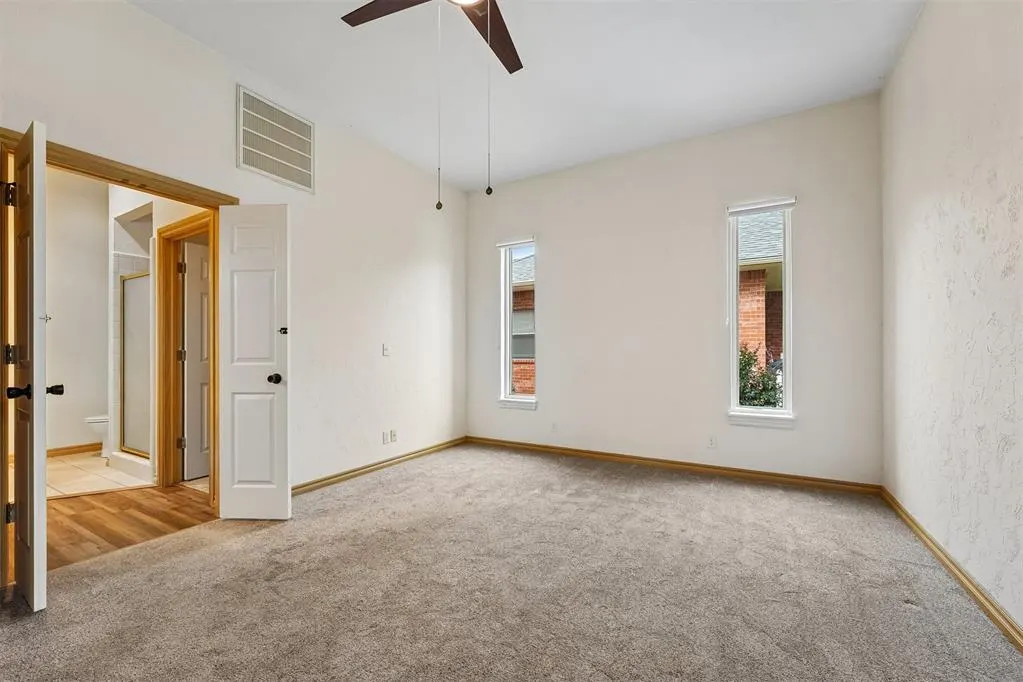 Photo 15 — 9420 Lansbrook Lane, Oklahoma City, OK 73162
