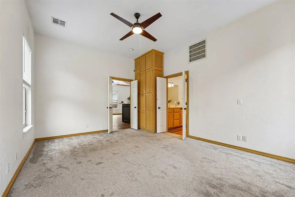 Photo 16 — 9420 Lansbrook Lane, Oklahoma City, OK 73162