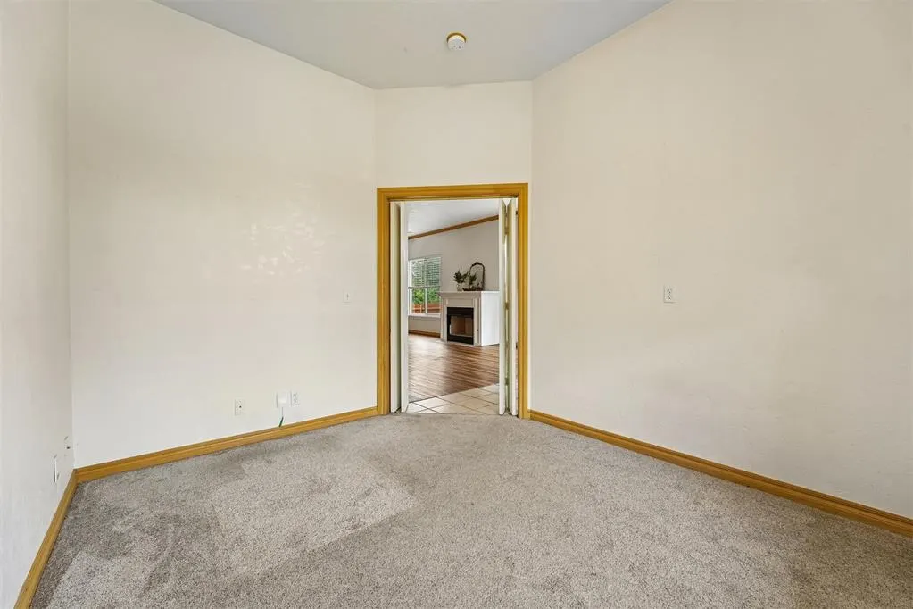 Photo 20 — 9420 Lansbrook Lane, Oklahoma City, OK 73162