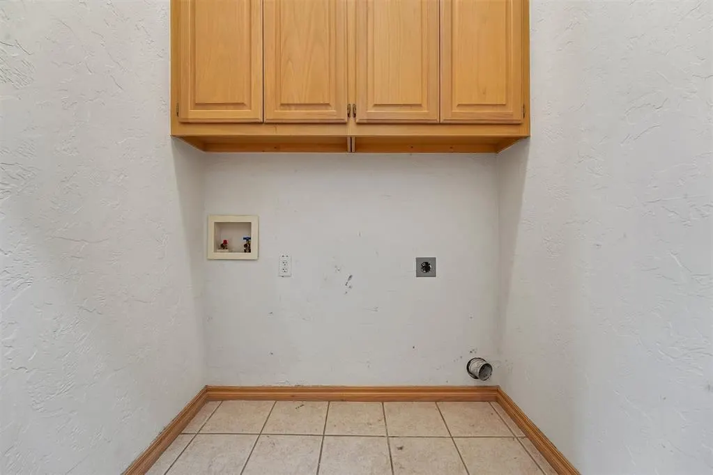 Photo 21 — 9420 Lansbrook Lane, Oklahoma City, OK 73162