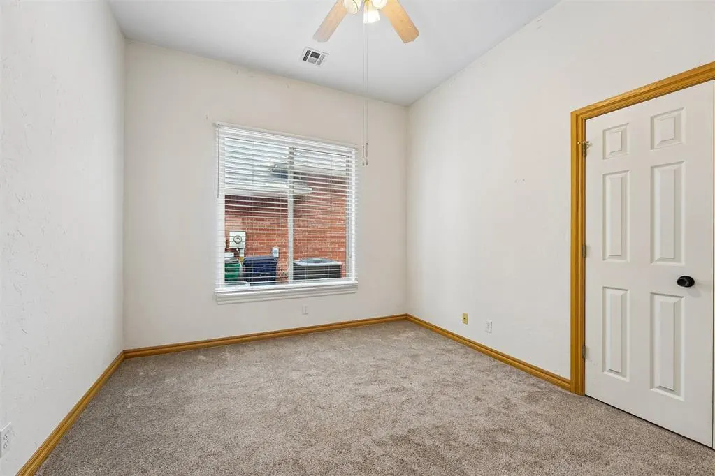 Photo 23 — 9420 Lansbrook Lane, Oklahoma City, OK 73162