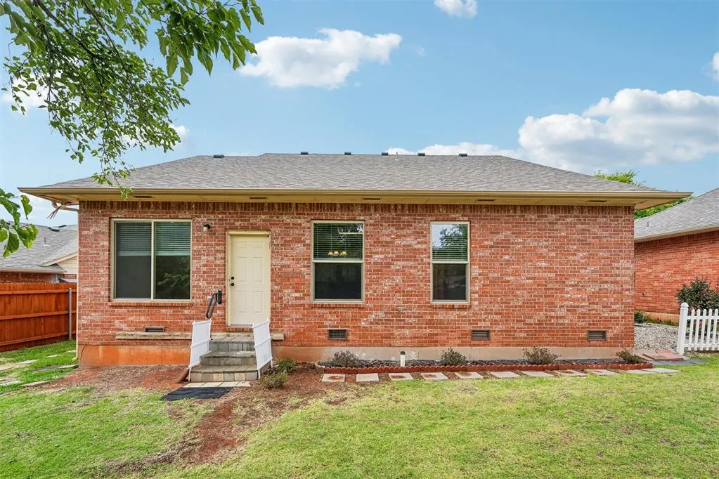 Photo 26 — 9420 Lansbrook Lane, Oklahoma City, OK 73162