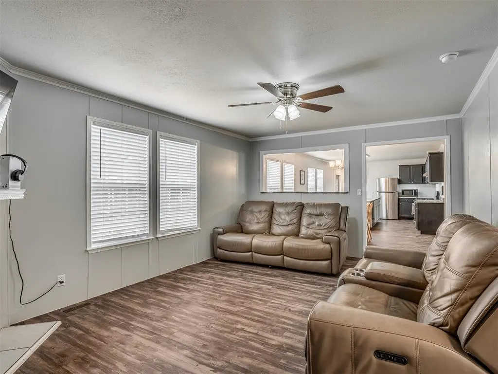 Photo 10 — 332228 E Oak Hill Drive, Wellston, OK 74881