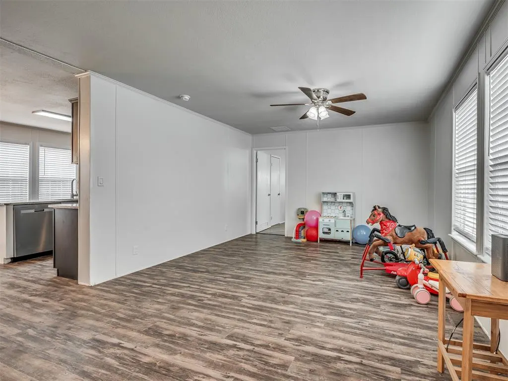 Photo 18 — 332228 E Oak Hill Drive, Wellston, OK 74881