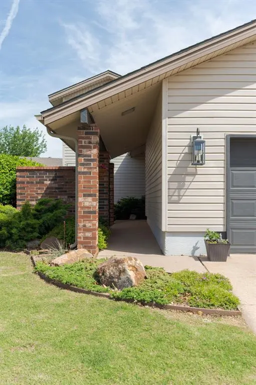 Photo 44 — 12124 Cliff Rose Drive, Oklahoma City, OK 73162