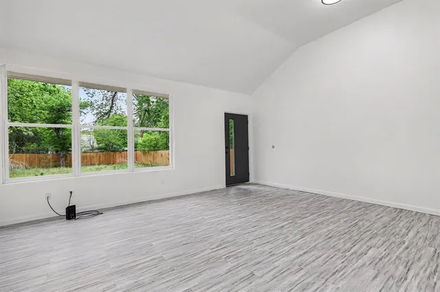 Photo 4 — 1531 NE 18th Street, Oklahoma City, OK 73111