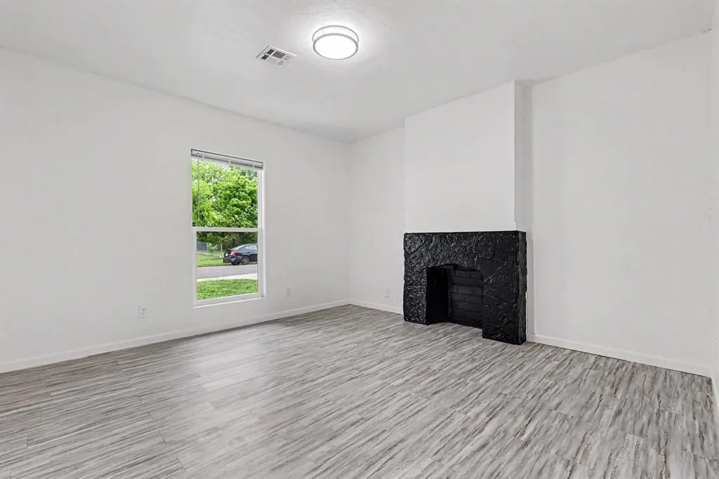 Photo 9 — 1531 NE 18th Street, Oklahoma City, OK 73111