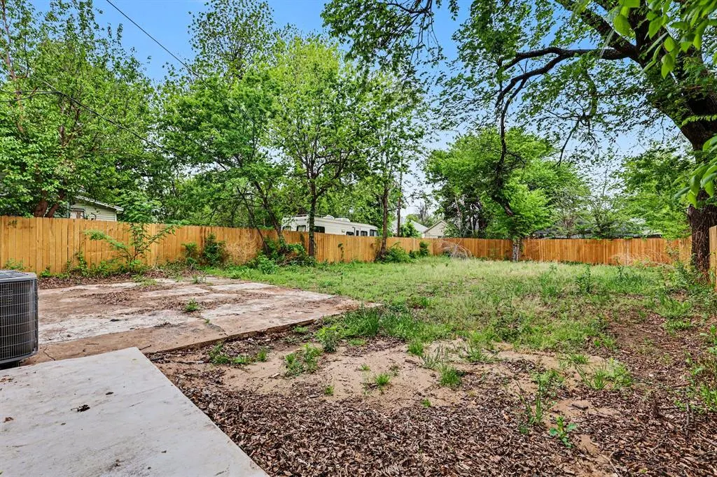 Photo 16 — 1531 NE 18th Street, Oklahoma City, OK 73111