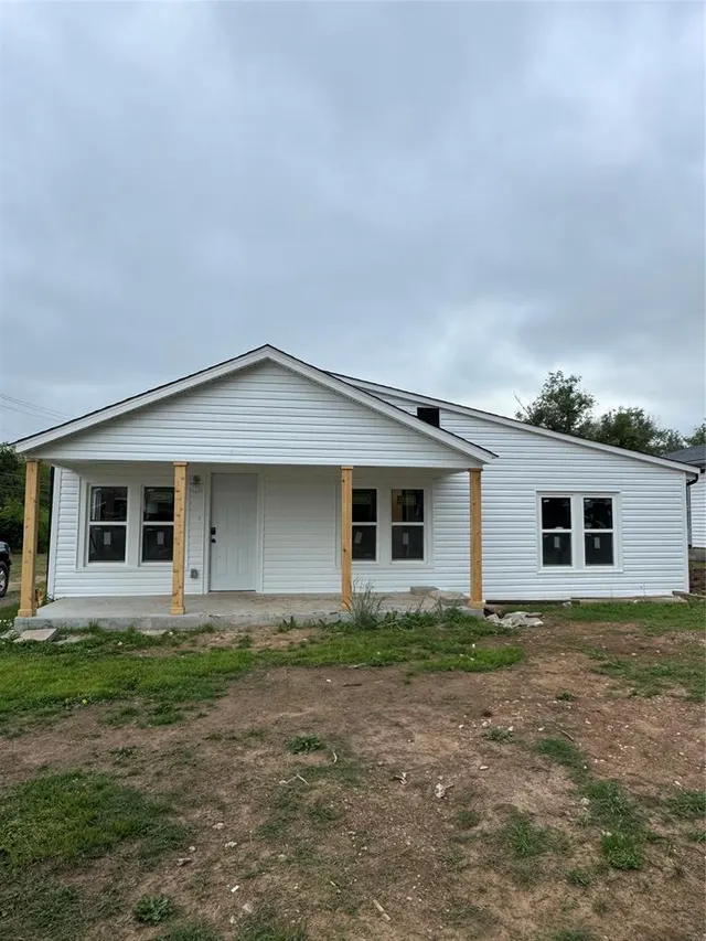 Front exterior — 623 N 4th Street, Tecumseh, OK 74873