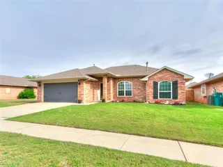 Sold home at 11617 SW 10th Street
