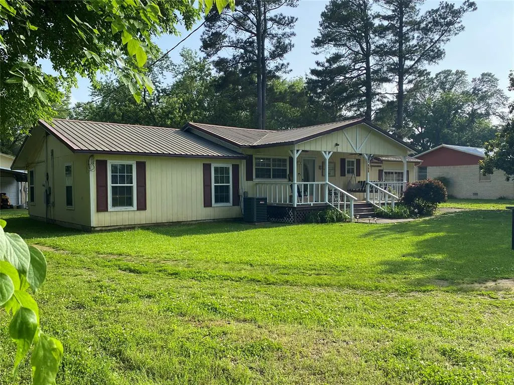 Photo 13 — 506 E Mosely Street, Valliant, OK 74764
