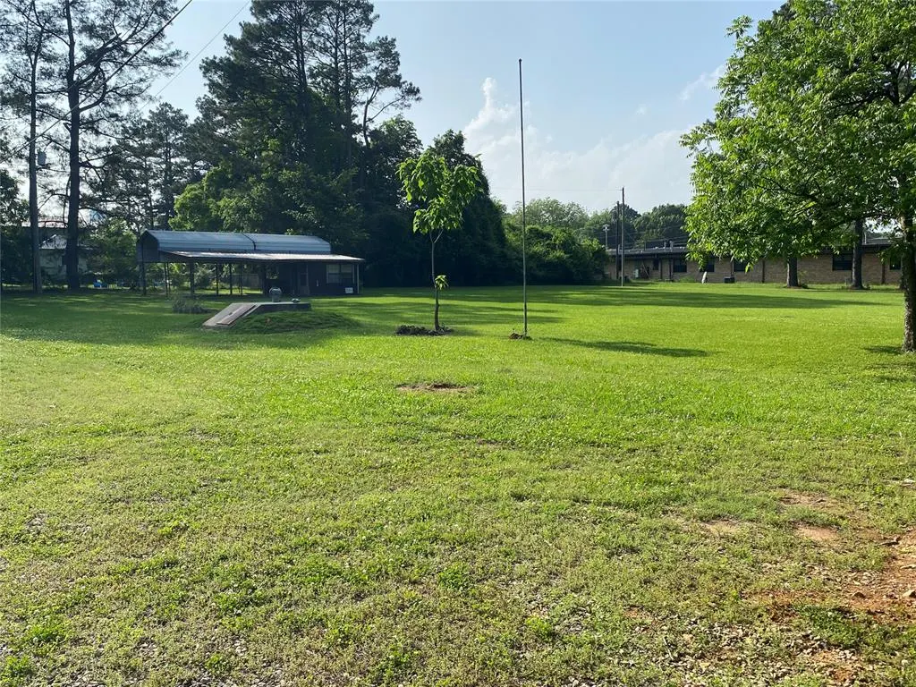 Photo 14 — 506 E Mosely Street, Valliant, OK 74764