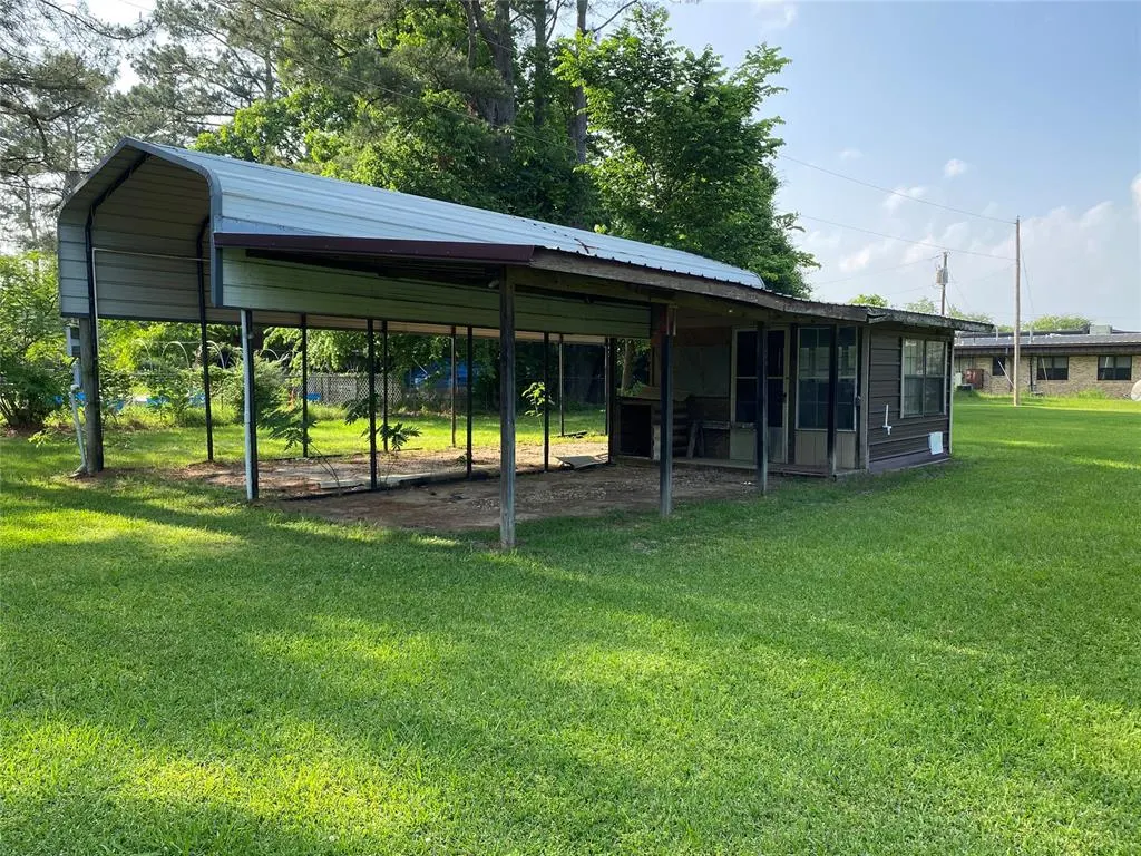 Photo 17 — 506 E Mosely Street, Valliant, OK 74764