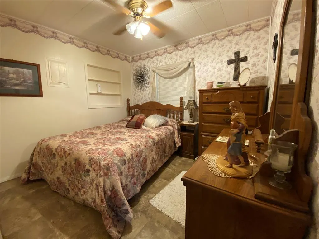 Photo 29 — 506 E Mosely Street, Valliant, OK 74764