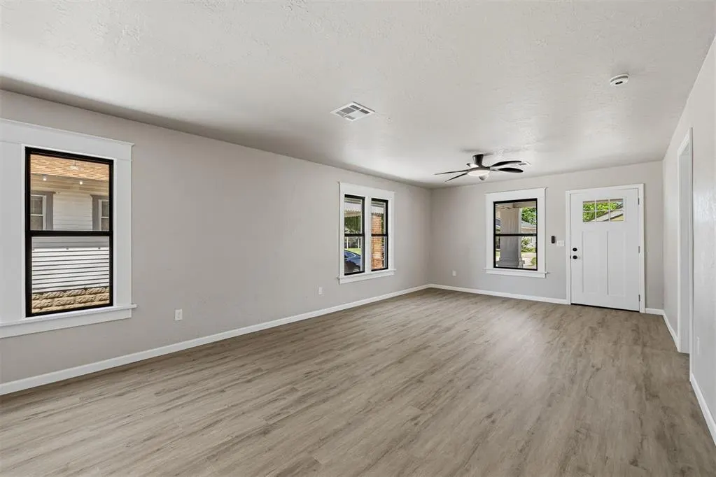 Photo 8 — 518 S Ellison Avenue, El Reno, OK 73036