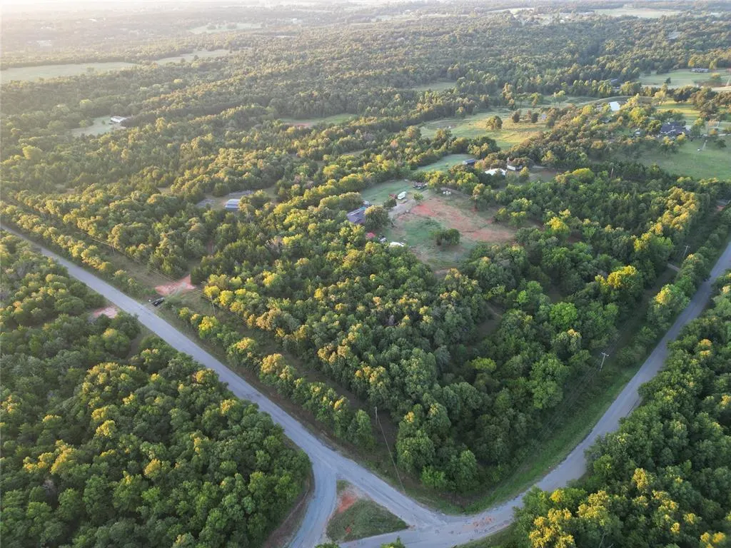 Photo 28 — E Wilshire Boulevard, Harrah, OK 73045