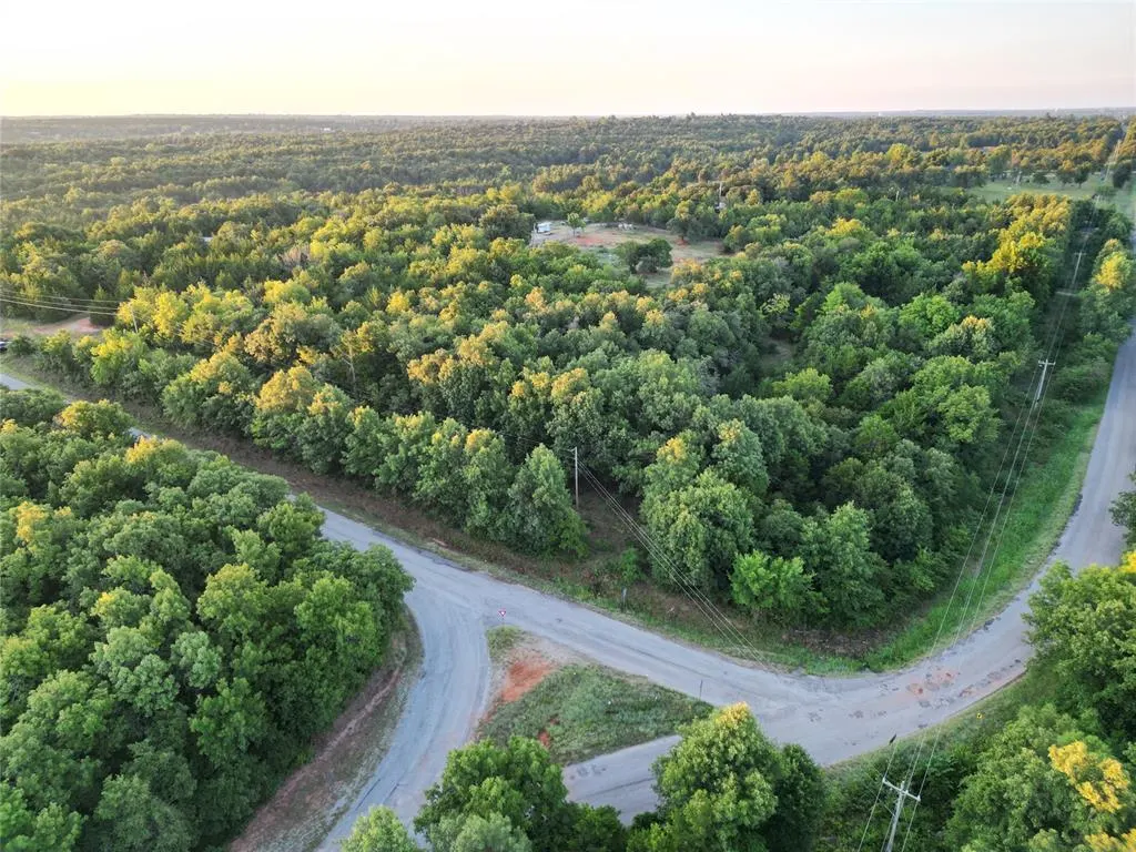 Photo 29 — E Wilshire Boulevard, Harrah, OK 73045