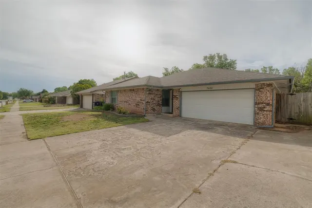 Photo 2 — 7400 Walnut Creek Drive, Oklahoma City, OK 73142