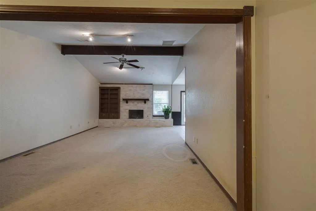 Photo 5 — 7400 Walnut Creek Drive, Oklahoma City, OK 73142