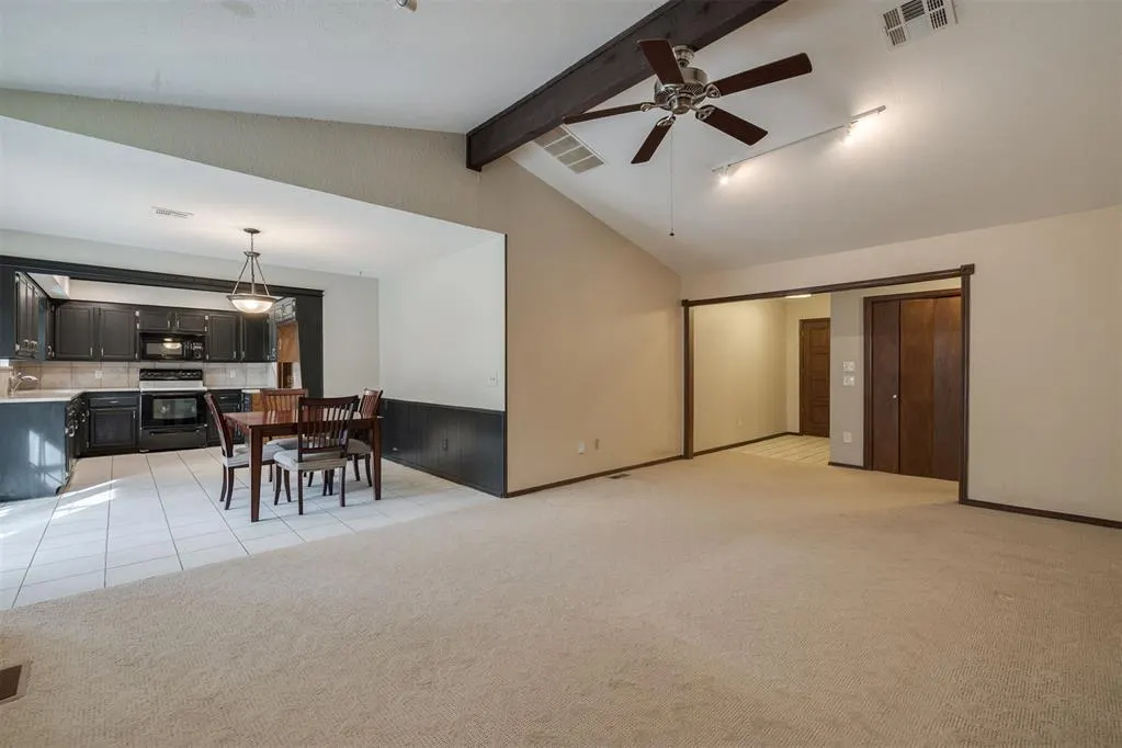 Photo 9 — 7400 Walnut Creek Drive, Oklahoma City, OK 73142