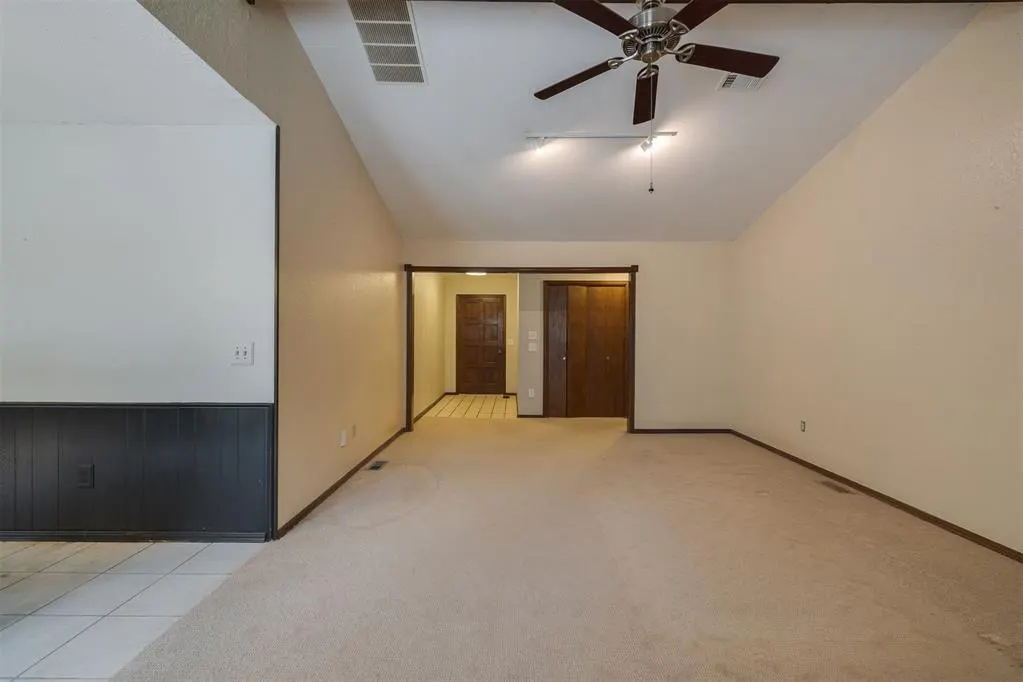 Photo 10 — 7400 Walnut Creek Drive, Oklahoma City, OK 73142