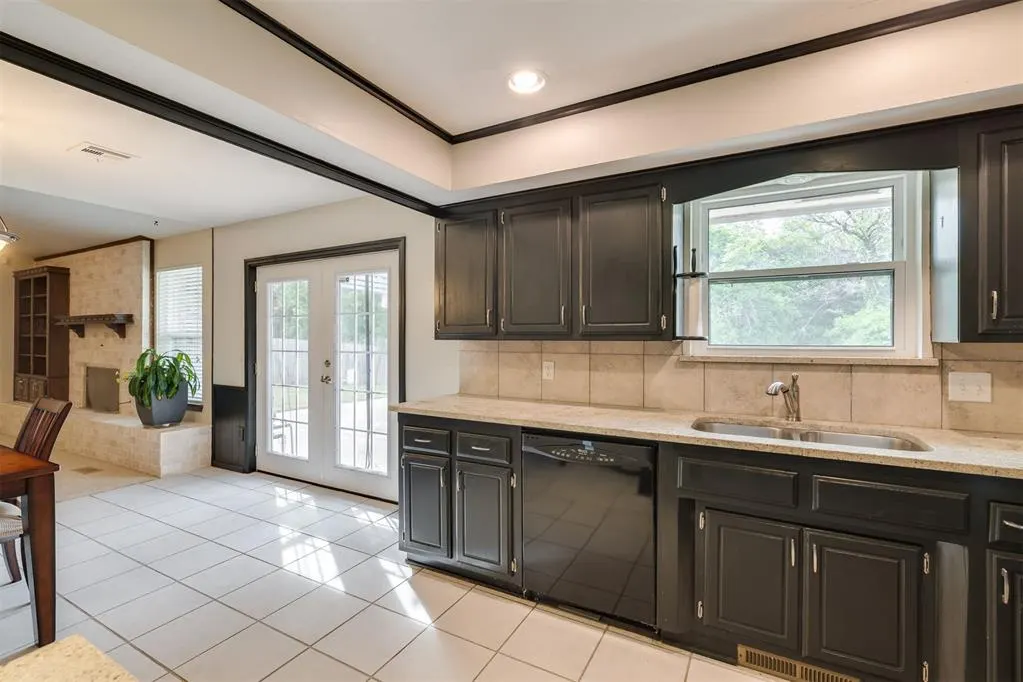 Photo 19 — 7400 Walnut Creek Drive, Oklahoma City, OK 73142