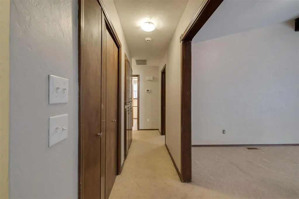 Photo 22 — 7400 Walnut Creek Drive, Oklahoma City, OK 73142