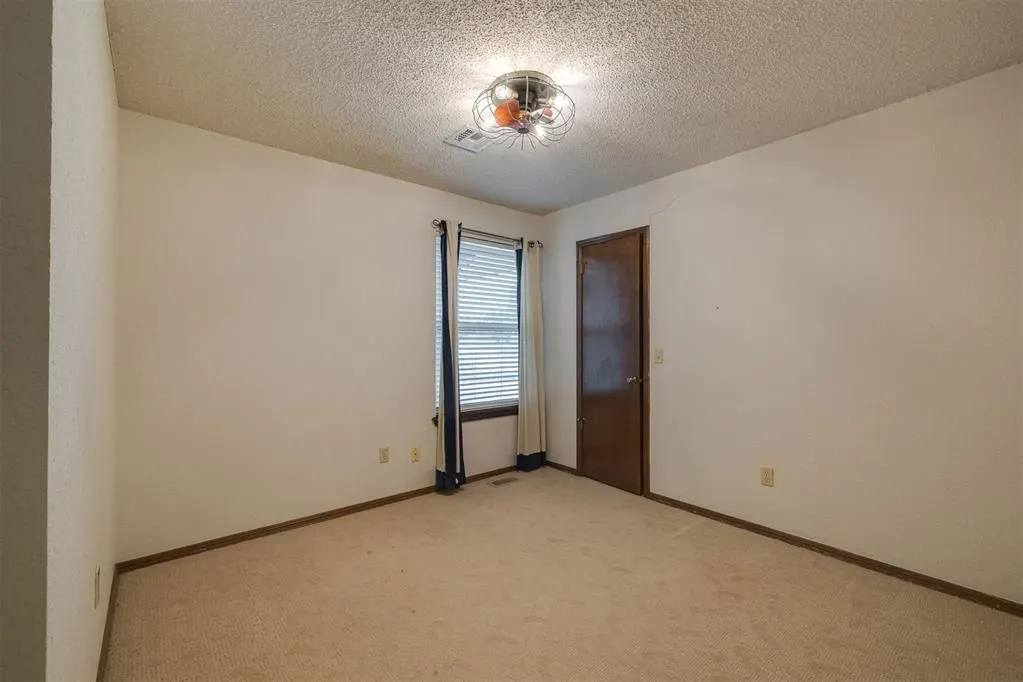 Photo 31 — 7400 Walnut Creek Drive, Oklahoma City, OK 73142