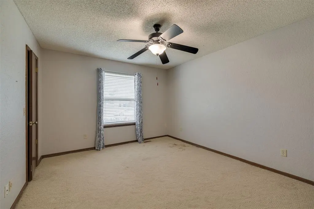 Photo 33 — 7400 Walnut Creek Drive, Oklahoma City, OK 73142