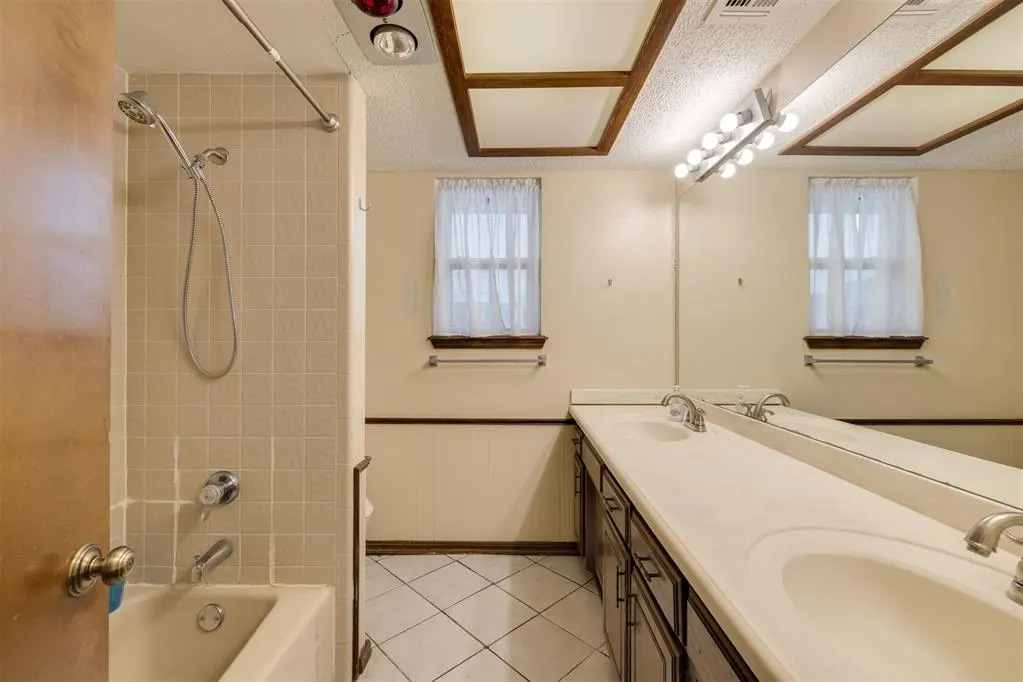 Photo 35 — 7400 Walnut Creek Drive, Oklahoma City, OK 73142