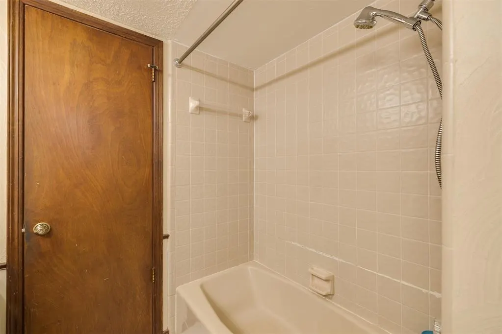 Photo 38 — 7400 Walnut Creek Drive, Oklahoma City, OK 73142