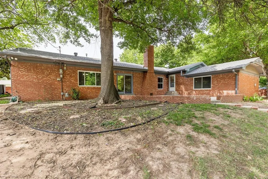 Photo 23 — 425 Terrace Place, Norman, OK 73069