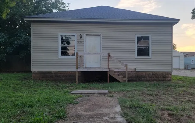 Front exterior — 228 S 2nd Street, Waukomis, OK 73773