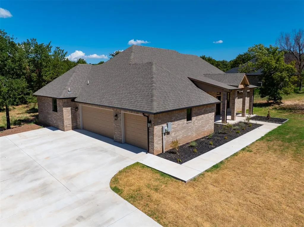 Photo 4 — 2299 Pecan Ridge, Jones, OK 73049