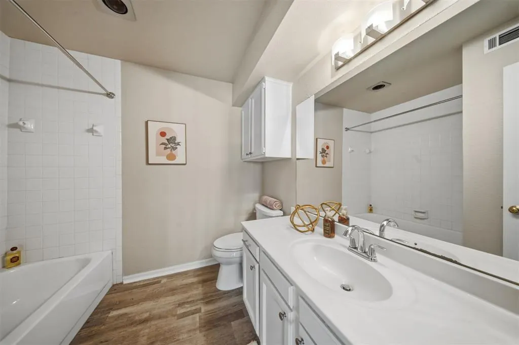 Photo 12 — 4400 Hemingway Drive 252, Oklahoma City, OK 73118
