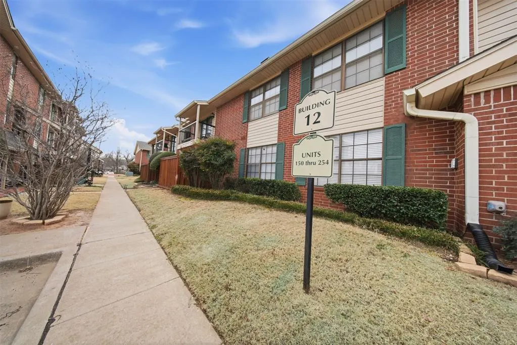 Photo 17 — 4400 Hemingway Drive 252, Oklahoma City, OK 73118