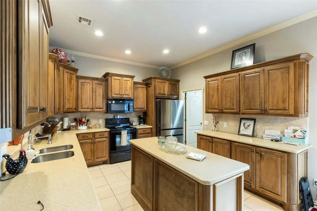 Photo 18 — 1043 Hidden Oaks Way, Guthrie, OK 73044
