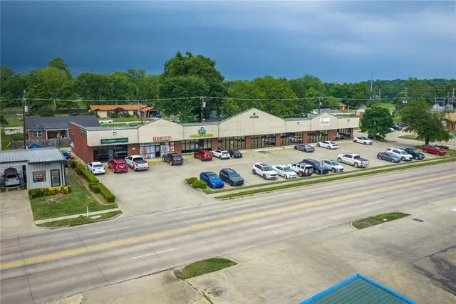 Photo 3 — 711 E Wyandotte Avenue, McAlester, OK 74501