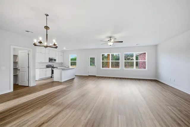 Photo 2 — 11225 Ward Road, Edmond, OK 73044