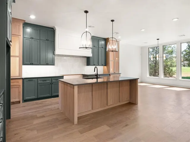 Photo 4 — 3416 Leon Circle, Edmond, OK 73034