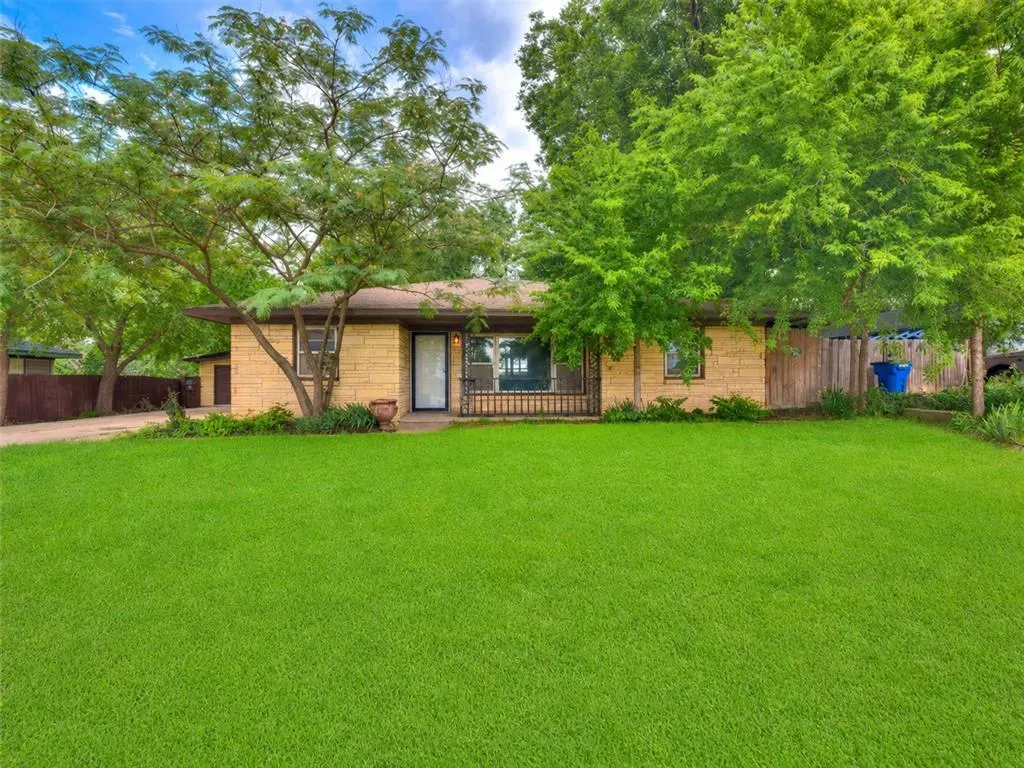 Front exterior — 2016 W Noble Avenue, Guthrie, OK 73044