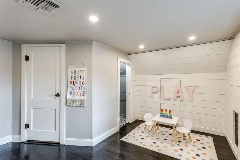 Photo 31 — 300 W 8th Street, Edmond, OK 73003