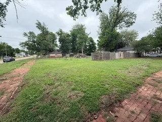 Sold home at 602 E Springer Avenue